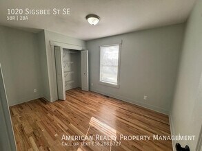 1020 Sigsbee St SE in Grand Rapids, MI - Building Photo - Building Photo