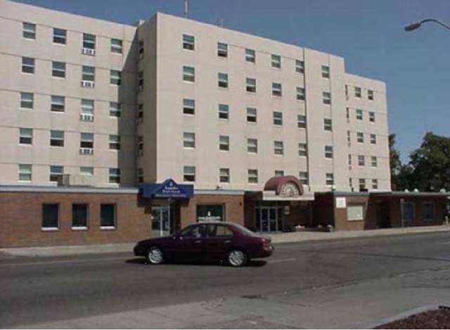 Sacajawea Apartments in Pasco, WA - Building Photo