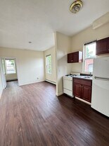 69 S Huntington Ave, Unit 8 in Boston, MA - Building Photo