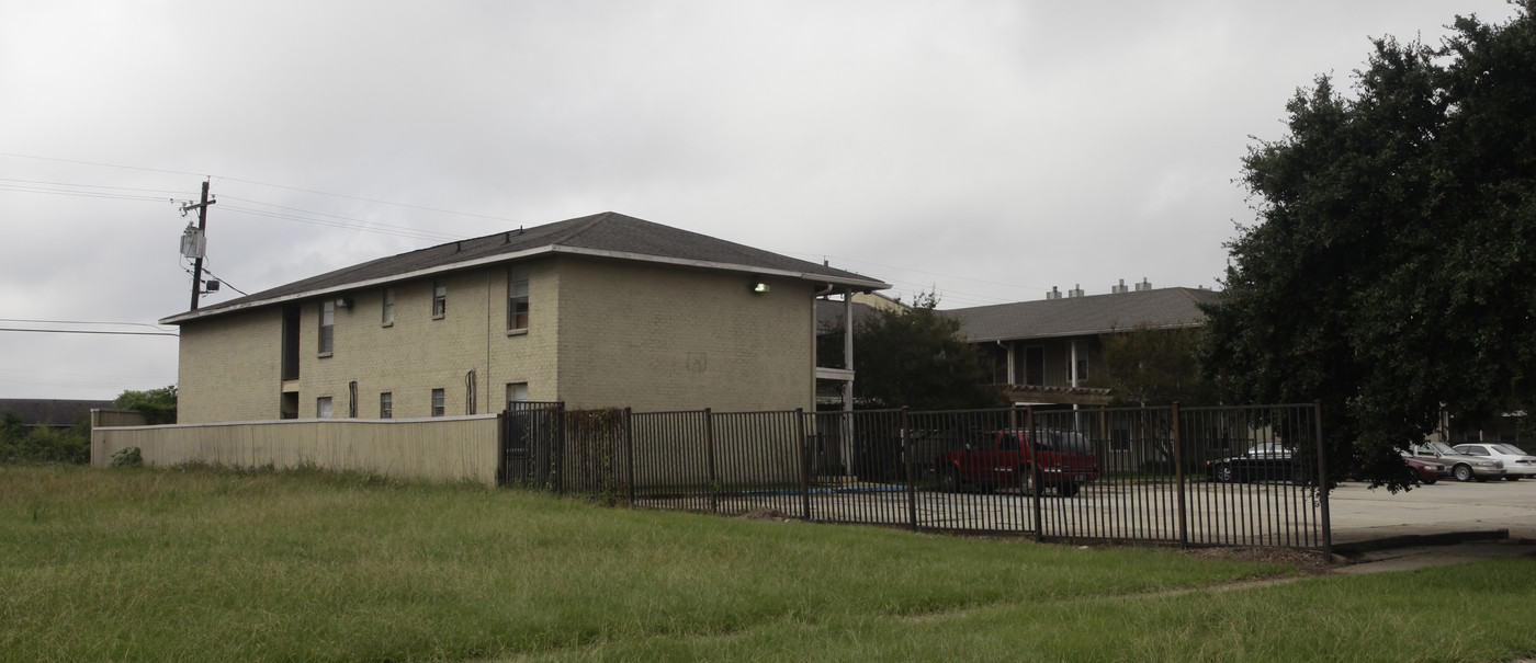 Cezanne Square in Baton Rouge, LA - Foto de edificio