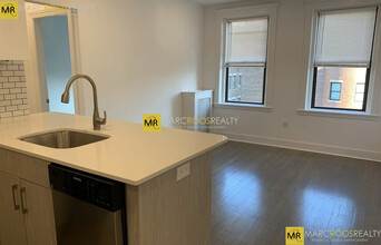 25 Peterborough St, Unit #20 in Boston, MA - Foto de edificio - Building Photo