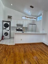 318 6th St in Union City, NJ - Building Photo