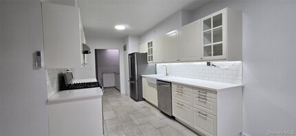 40-19-4196 196th St in Queens, NY - Building Photo - Building Photo