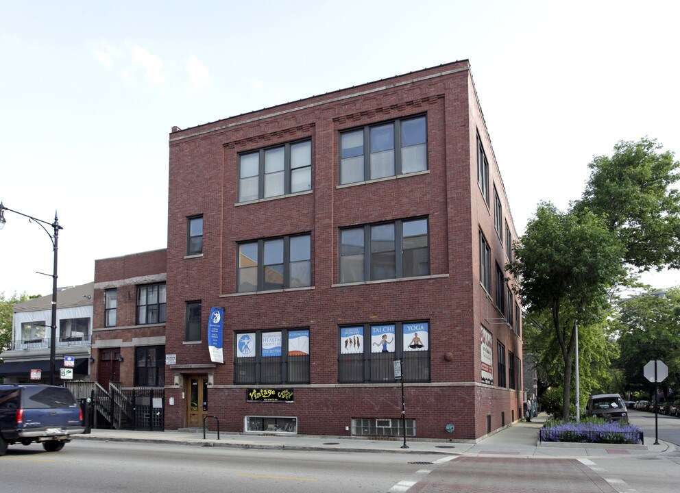 Bucktown Lofts in Chicago, IL - Building Photo