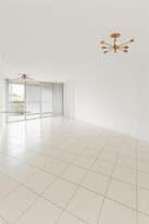 6921 Environ Blvd in Lauderhill, FL - Building Photo