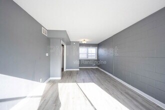 6062 E 16th St in Indianapolis, IN - Foto de edificio - Building Photo