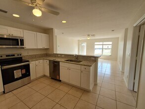 2204-2206 Kenneth Ave S in Lehigh Acres, FL - Building Photo - Building Photo