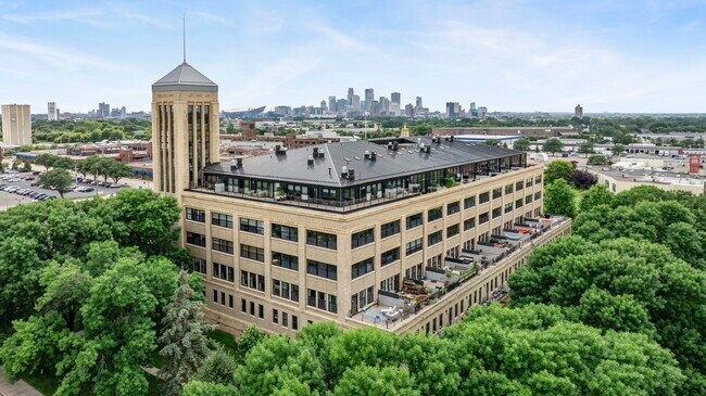730 Stinson Blvd, Unit 418 in Minneapolis, MN - Building Photo - Building Photo