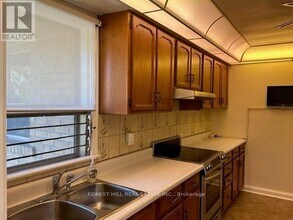 7 Harnish Crescent in Toronto, ON - Building Photo - Building Photo