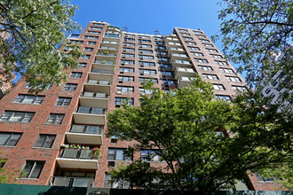 39 Gramercy Park Apartments in New York, NY - Building Photo - Building Photo