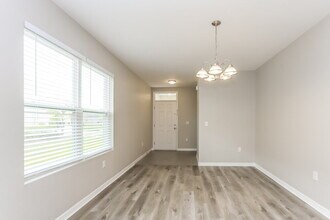 10540 Whispering Hammock Dr in Riverview, FL - Building Photo - Building Photo