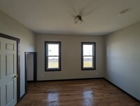 3 Dean Pl, Unit Downstairs in Poughkeepsie, NY - Building Photo - Building Photo