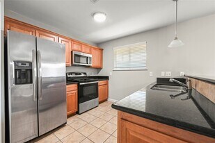 1520 Sherwood Forest St in Houston, TX - Building Photo