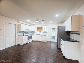 7425 GALLOWAY Rd in Weeki Wachee, FL - Building Photo - Building Photo