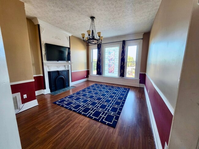 1816 W Jefferson St, Unit 2