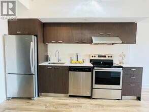 2100 Bridletowne Cir in Toronto, ON - Building Photo - Building Photo