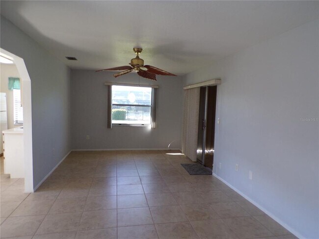 25068 Harbor View Rd in Port Charlotte, FL - Building Photo - Building Photo