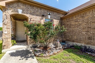 526 Cormorant in San Antonio, TX - Building Photo - Building Photo