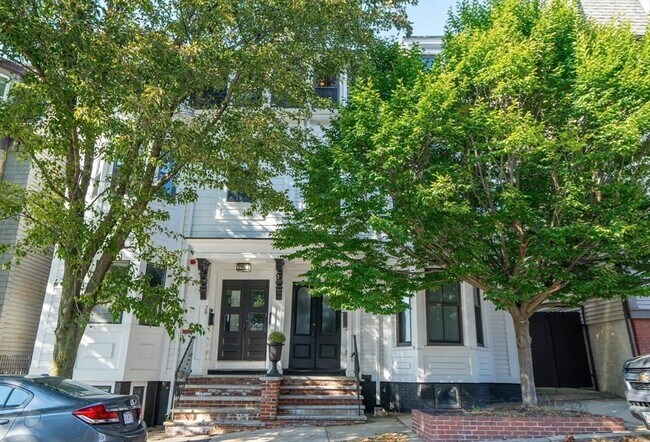 property at 30 Telegraph St