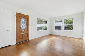 7036 Hybeth Dr in La Mesa, CA - Building Photo - Building Photo