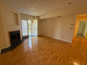 325 Franklin St, Unit 504 in Cambridge, MA - Foto de edificio - Building Photo