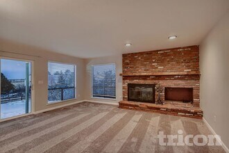 8517 Piute Row, Unit 048 in Parker, CO - Foto de edificio - Building Photo