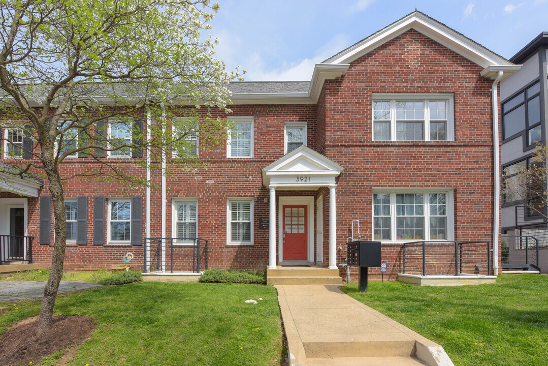 3921 Fulton St NW in Washington, DC - Building Photo