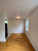 1233 Yonge St in Toronto, ON - Building Photo - Building Photo