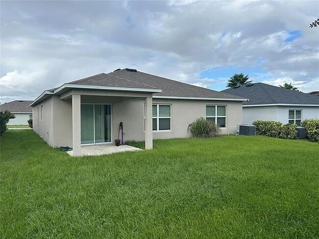 4475 Casablanca Ave in Kissimmee, FL - Foto de edificio - Building Photo
