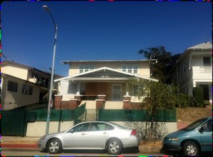 950 S Berendo St in Los Angeles, CA - Building Photo - Building Photo