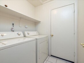 8106 S Sunny River Pl in Tucson, AZ - Foto de edificio - Building Photo