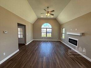 Welcome to this charming 4 bedroom, 2.5 ba in Walls, MS - Building Photo - Building Photo
