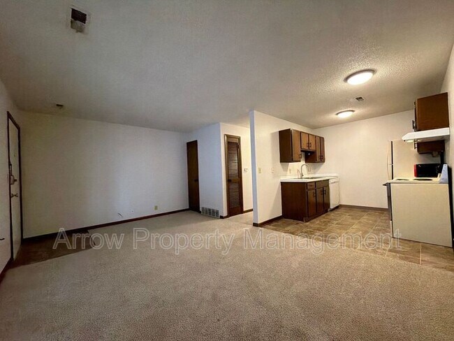 1820 F St in Lincoln, NE - Foto de edificio - Building Photo