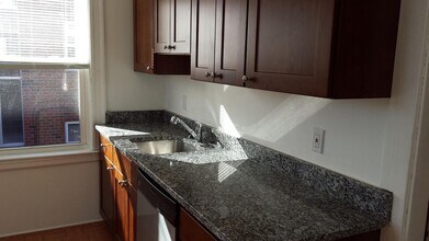 22 Commonwealth Ter, Unit 1 in Boston, MA - Foto de edificio - Building Photo