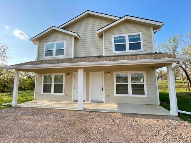 property at 1222 Nora Ln