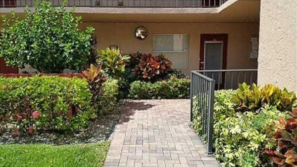 property at 370 NW 76th Ave