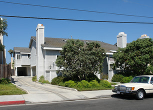 16651 Dolores St in Huntington Beach, CA - Building Photo - Building Photo