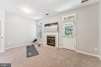 2928 Huntington Grove Square in Alexandria, VA - Building Photo - Building Photo