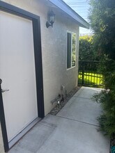 139 N Lamer St, Unit A in Burbank, CA - Building Photo - Building Photo