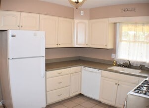 209 West Ave in Red Lion, PA - Building Photo - Building Photo