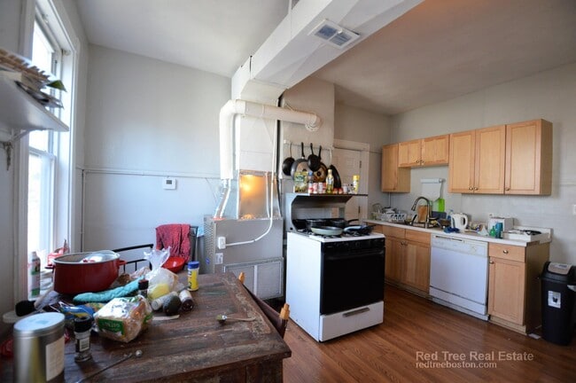 17 Eldora St, Unit 2 in Boston, MA - Building Photo - Building Photo