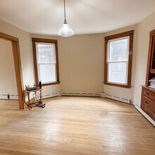 2133 W Grace St in Chicago, IL - Building Photo - Building Photo