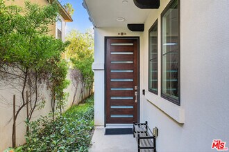 5933 W Luna Park in Los Angeles, CA - Building Photo - Building Photo