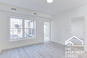 4939 N Saint Louis Ave, Unit 2S in Chicago, IL - Foto de edificio - Building Photo