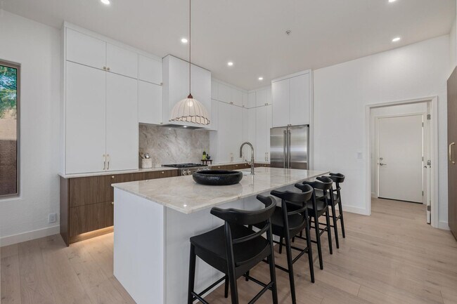 7152 E Night Glow Cir in Scottsdale, AZ - Building Photo - Building Photo