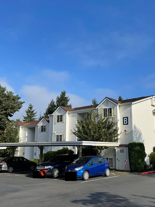 property at 11002 SE Petrovitsky Rd