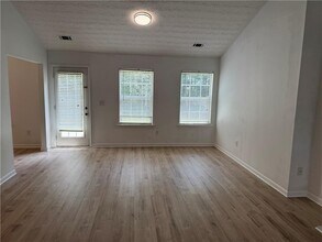 3720 Crescent Walk Ln NE in Suwanee, GA - Building Photo - Building Photo
