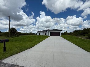 937 Grant Blvd in Lehigh Acres, FL - Building Photo - Building Photo