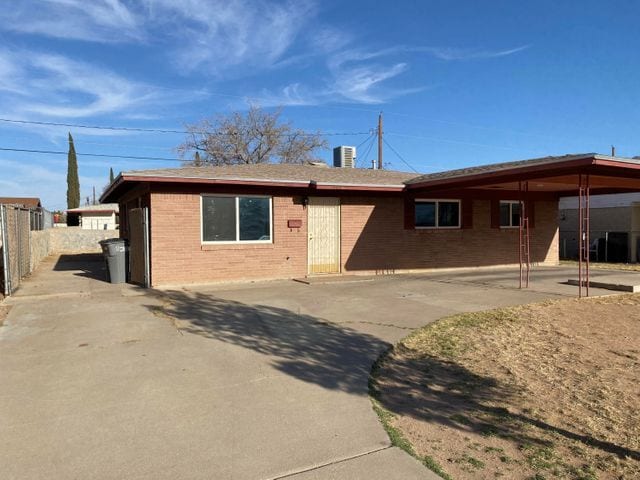9402 Montgomery Dr in El Paso, TX - Building Photo - Building Photo