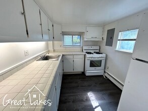 16180 Wilson Ave in Eastpointe, MI - Building Photo - Building Photo